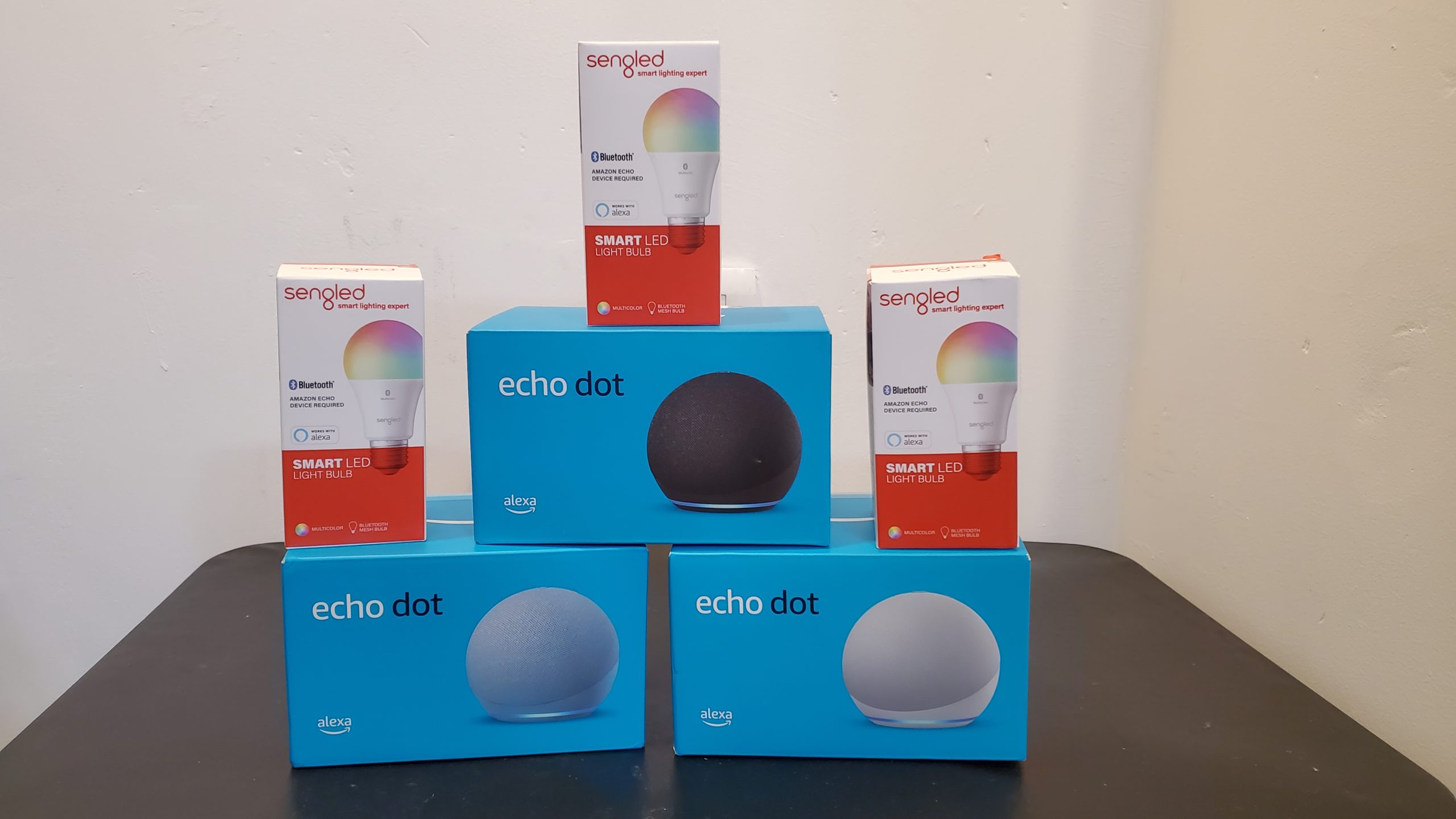 Aprovecha esta gran oferta de Echo Dot con un foco inteligente - Uniradio  Informa Sonora